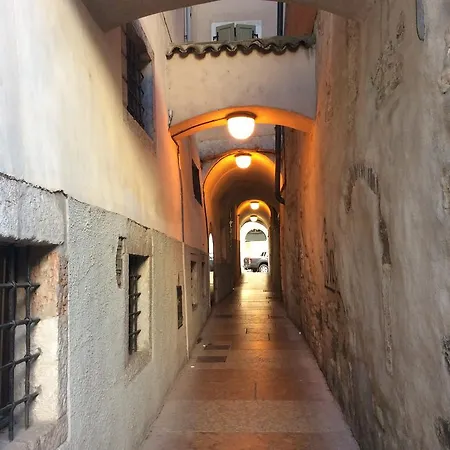 Vicolo Del Vo Apartment